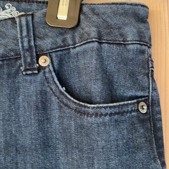 Express Jeans• Size 2• Flare• Mid Rise - Picture 3 of 6